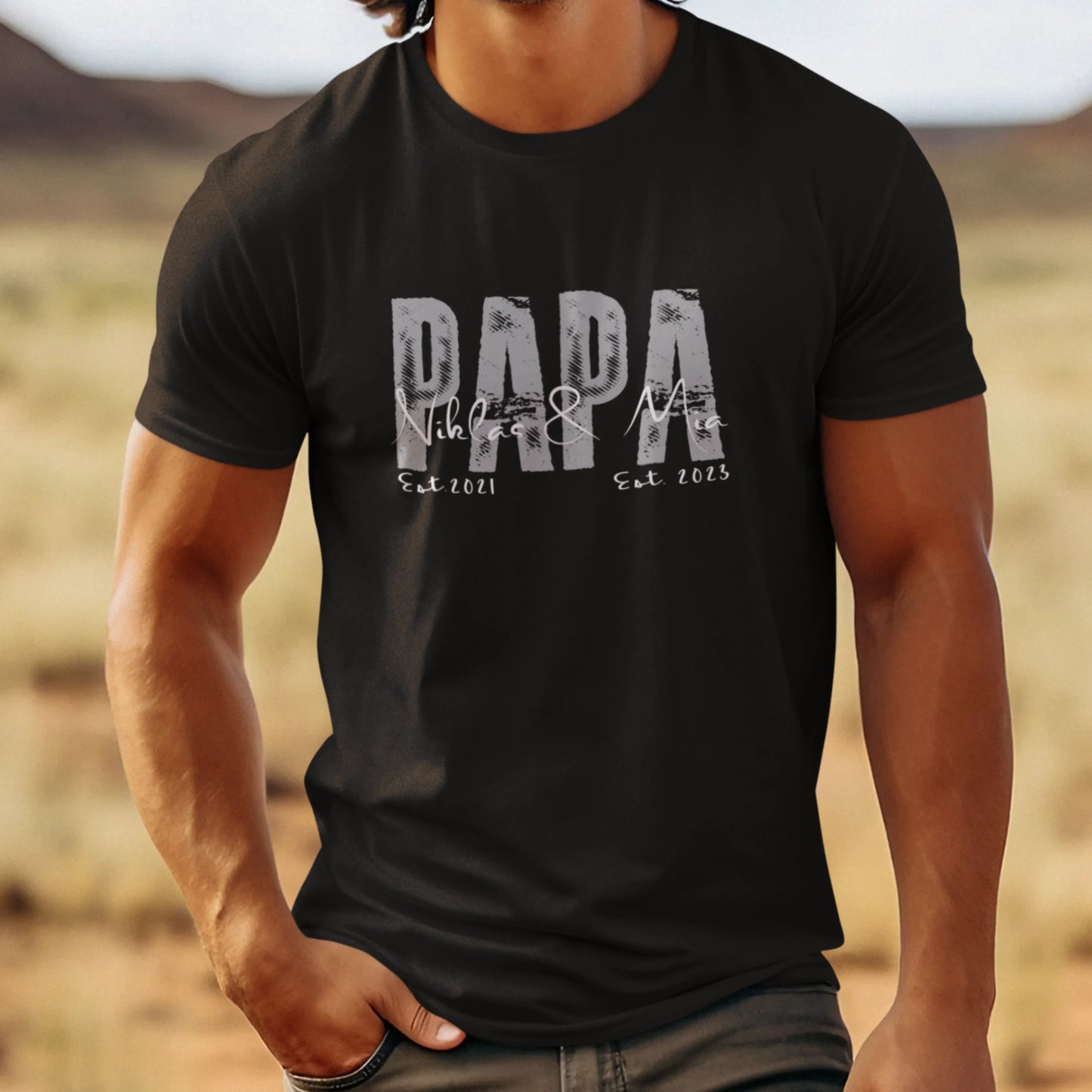 Schwarzes T-Shirt mit Aufdruck PAPA, personalisierte Namen und Jahreszahlen, Herren Outdoor