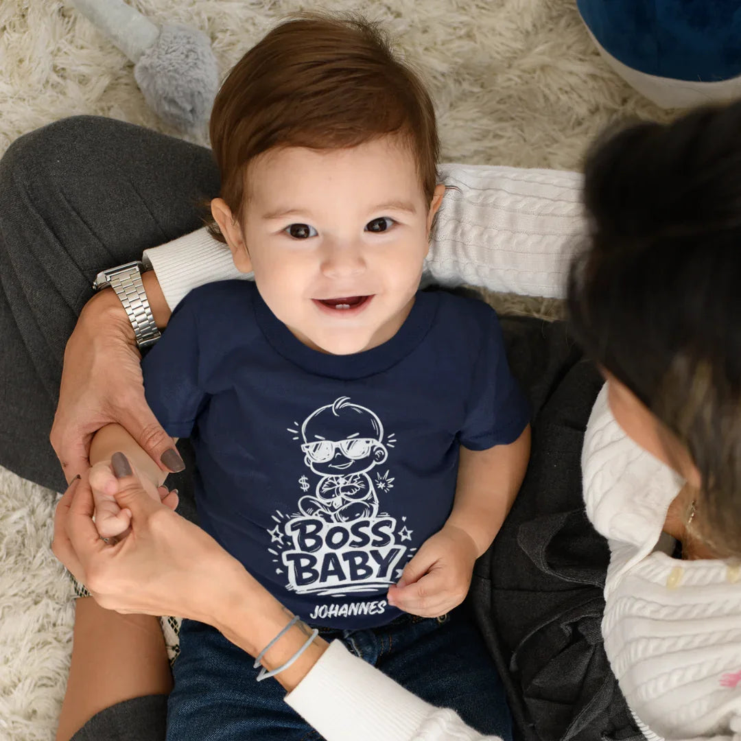 Personalisiertes Boss Baby T-Shirt für Kinder, UrbanWarriorStore, Jungenname Johannes sichtbar