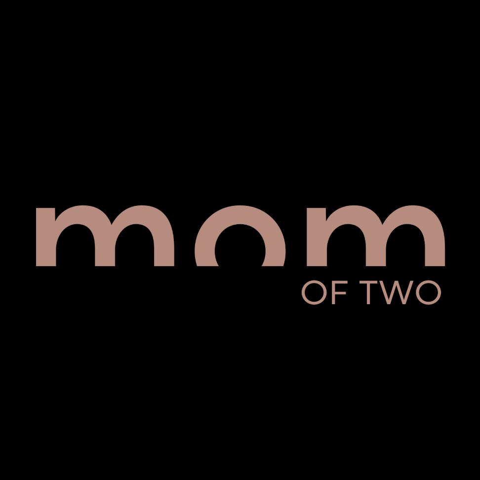MAMA T-Shirt MOM OF TWO Rundhals personalisiert