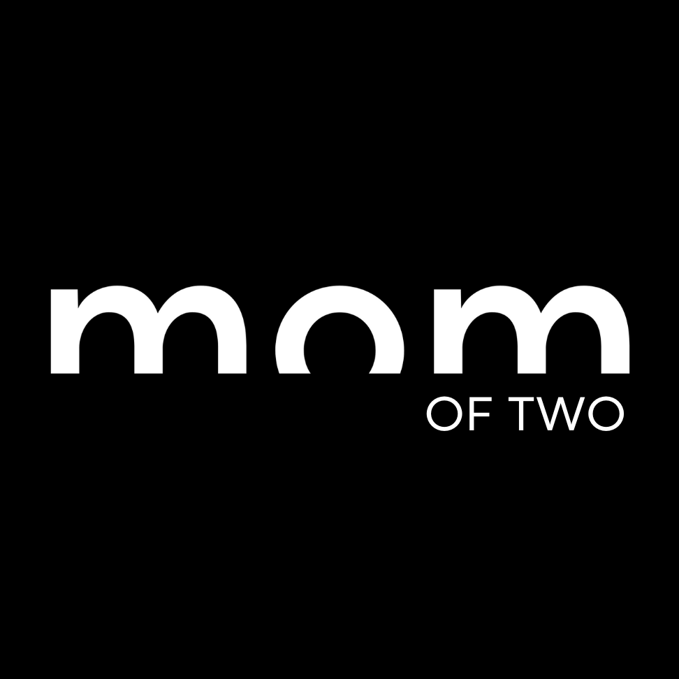 MAMA Hoodie MOM OF TWO personalisiert