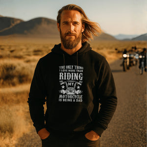 Felpa con cappuccio color nero con motivo «RIDING MY MOTORCYCLE – BEING A DAD» sul davanti.